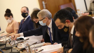 Предоставят допълнително 13 500 000 лв на Здравното министерство за