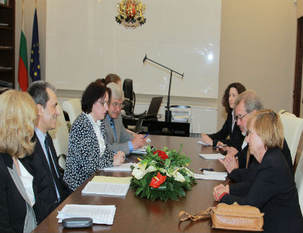 Висш US чиновник "оглежда" за инвестиране у нас