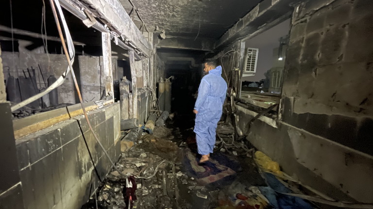 Снимка: 100 загинали и 150 ранени при пожар в Ирак
