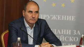 Според председателя на ПГ на ГЕРБ Цветан Цветанов зад призивите