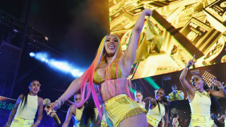 Cardi B винаги е умеела да привлича вниманието към себе