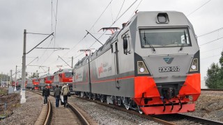 Изграждането на Евразийската високоскоростна железопътна линия която ще свързва Западна
