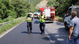 Двама мъже загинаха при катастрофа на Подбалканския път София Бургас Инцидентът