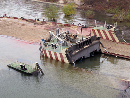 Потънал в р.Дунав кораб заплашва реката с екокатастрофа
