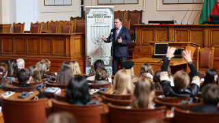 Ден на отворените врати в Народното събрание Повод за това