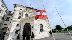 Мотивът за масовата стрелба в Австрия остава неясен