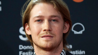 След страхотния успех на Нормални хора сериалът на НВО