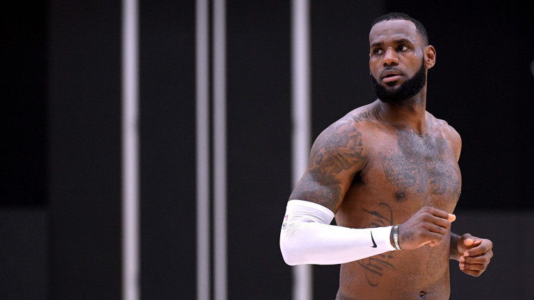 Новите обувки на Краля