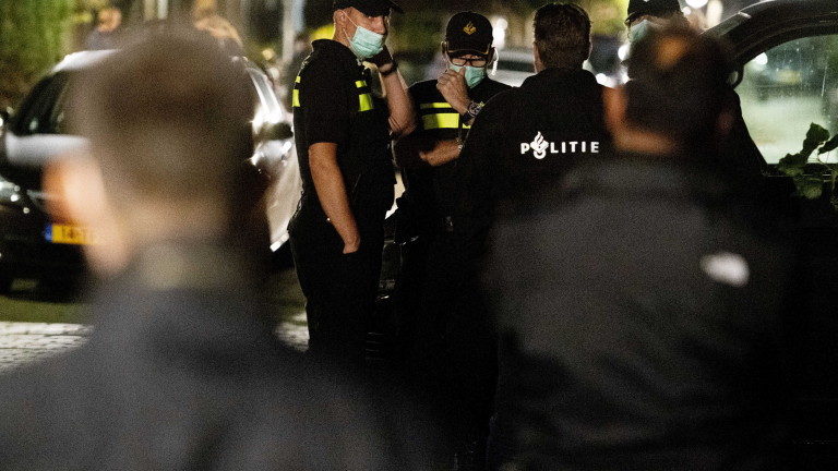 Холандия задържа седем души за тероризъм 