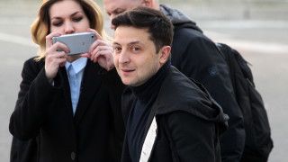 Владимир Зеленски шоумен и политически новак положи клетва като шестия