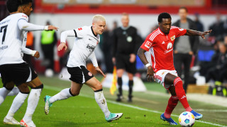 Айнтрахт Франкфурт продължи взъходящата си форма като се наложи над