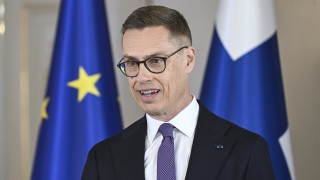 Президентът на Финландия Александър Стуб обяви че е провел телефонен