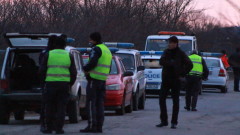 Мигрант и трафикант загинаха след гонка с полицията на АМ "Тракия"