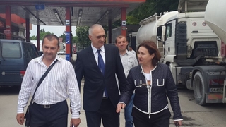 Румяна Бъчварова не приема сериозно исканата й оставка