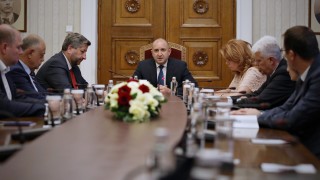 Президентът Румен Радев е сигурен че в Демократична България си