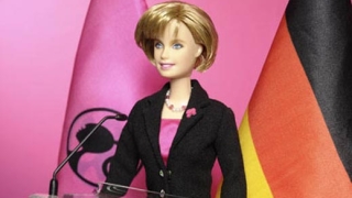 Ангела Меркел като кукла Барби