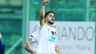 Шефовете на Ливорно който се състезава в италианската Серия Б