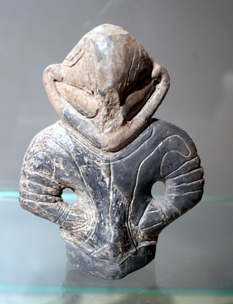 Древен астронавт, археологически музей Прищина