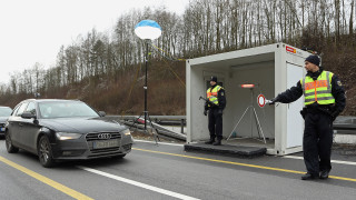 Германия удължава проверките по границата с Австрия с шест месеца