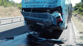 Автобус с деца катастрофира на АМ "Тракия"