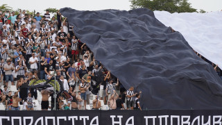 Привърженици играчи и треньори на Локомотив Пловдив се притекоха на помощ