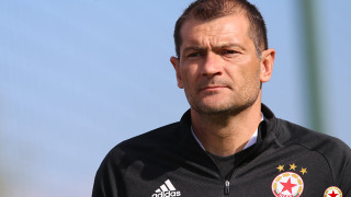 Треньорът на вратарите Стоян Колев може би ще води ЦСКА срещу