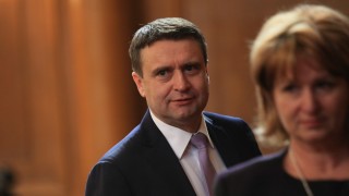 Със 134 гласа депутатите единодушно избраха Бойко Атанасов за председател