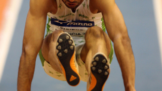 Николай Атанасов на финал в дългия скок на световното 