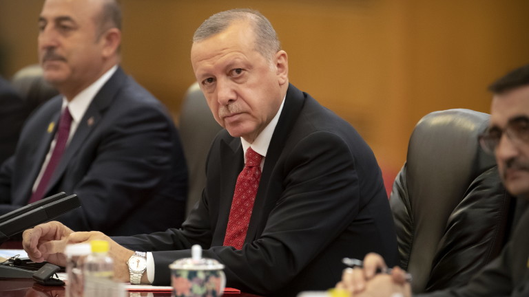 Ердоган обяви Хафтар за "пират"