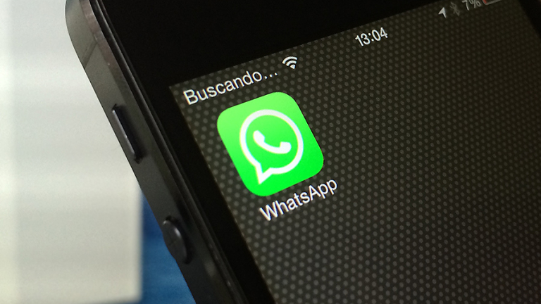 Защо Бразилия спря приложението WhatsApp на 100 милиона души?