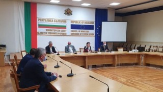 Тематичните области мехатроника биотехнологии и информационни технологии са важни в