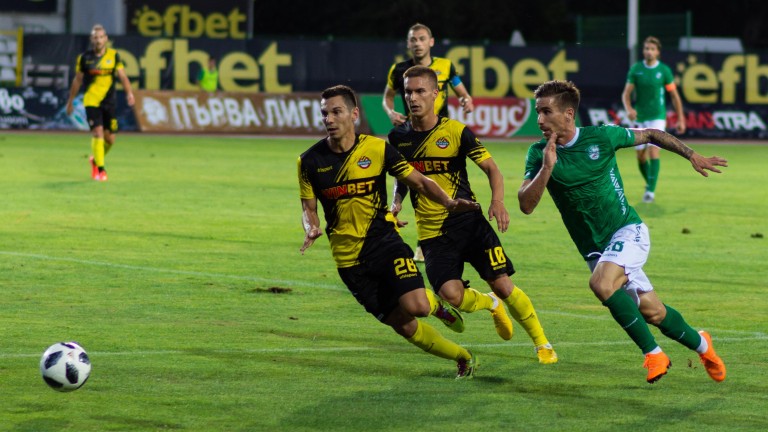 Защитникът на Ботев (Пловдив) Филип Филипов приключи с футболната си