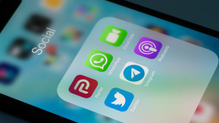 Консервативната социална мрежа Parler беше принудена да остане офлайн показаха