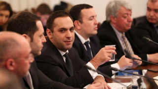 Караниколов иска бизнесът с горивата да се разбере