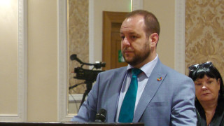 Сандов категоричен: Ще се справим и без руски нефт