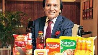 През последните няколко месеца дузина компании в Индия се състезават