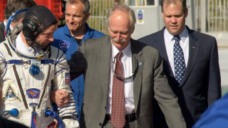 Докато НАСА се опитва да изпълни желанието на американския президент