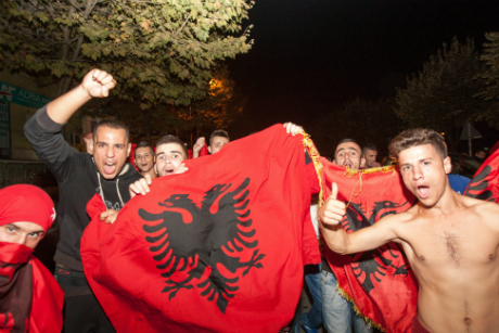 Албанци ликуват за смъртта на Марко Ивкович