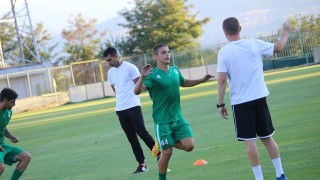 Отборът на Пирин Благоевград гостува утре на Ботев Гълъбово в