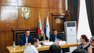 Ангелкова: България остава устойчива туристическа дестинация, нарушенията намаляват 