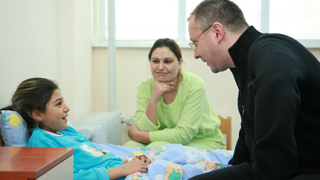 Станишев откри 3 болнични отделения в Кюстендил