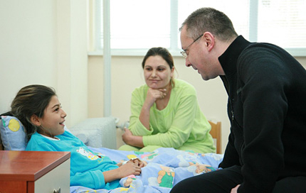 Станишев откри 3 болнични отделения в Кюстендил
