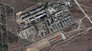 Стотици руски танкове струпани при украинската граница бяха забелязани на