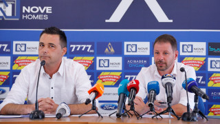 Един от треньорите в школата на Левски Красимир Петров нападна