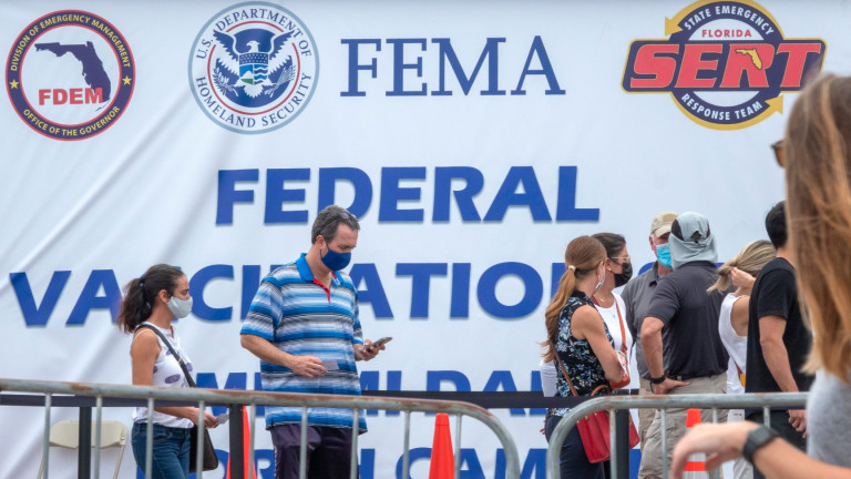 Може ли ваксиниран все още да разпространява коронавирус?