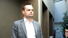 Геополитическата криза все още не влияе на застраховките у нас. AI го прави