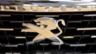 Френският автомобилен производител Peugeot SA обяви във вторник че планира