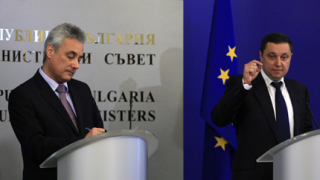 Внимавайте с кого сядате на една маса, предупреди Райков висшите чиновници