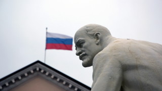 Пиян мъж опита да открадне балсамираното тяло на Ленин