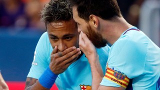 Неймар тръгна да бие своя съотборник в Барселона Нелсон Семедо